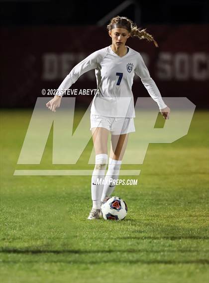 Thumbnail 3 in Valor Christian vs. Grandview photogallery.