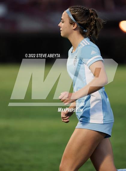 Thumbnail 2 in Valor Christian vs. Grandview photogallery.