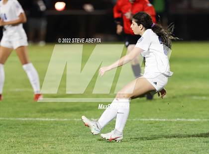Thumbnail 1 in Valor Christian vs. Grandview photogallery.