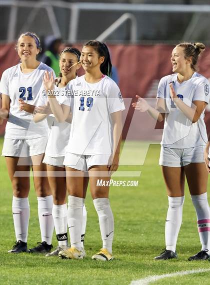 Thumbnail 1 in Valor Christian vs. Grandview photogallery.