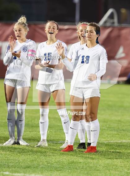Thumbnail 2 in Valor Christian vs. Grandview photogallery.