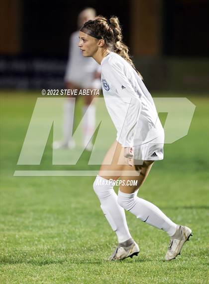 Thumbnail 2 in Valor Christian vs. Grandview photogallery.