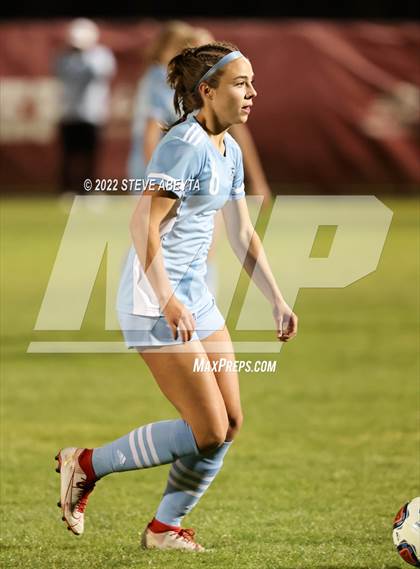 Thumbnail 3 in Valor Christian vs. Grandview photogallery.