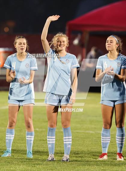 Thumbnail 1 in Valor Christian vs. Grandview photogallery.