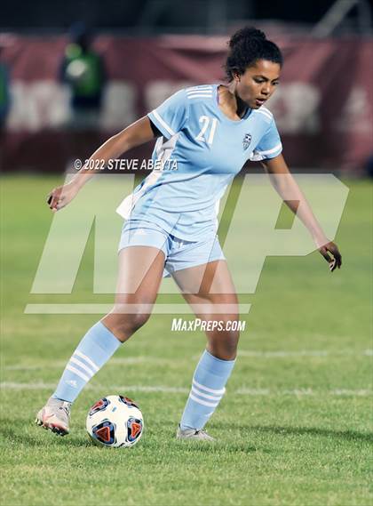 Thumbnail 1 in Valor Christian vs. Grandview photogallery.