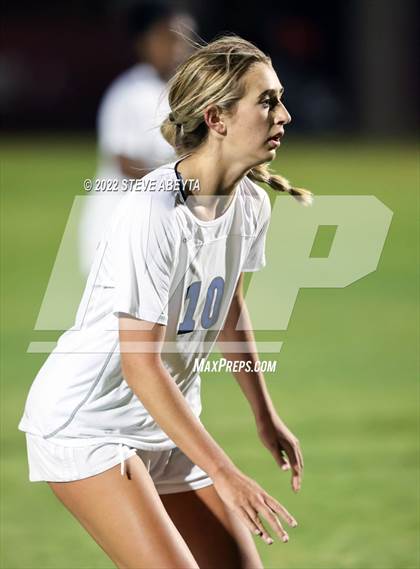 Thumbnail 3 in Valor Christian vs. Grandview photogallery.