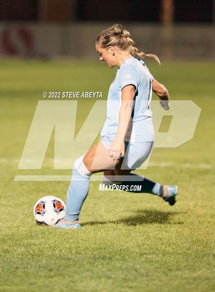 Thumbnail 1 in Valor Christian vs. Grandview photogallery.