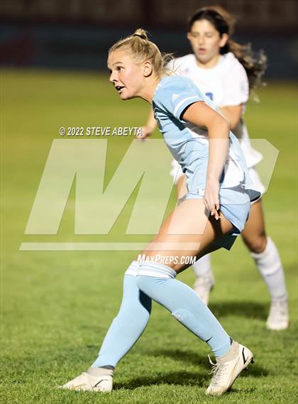 Thumbnail 1 in Valor Christian vs. Grandview photogallery.