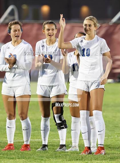 Thumbnail 3 in Valor Christian vs. Grandview photogallery.