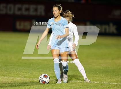 Thumbnail 3 in Valor Christian vs. Grandview photogallery.