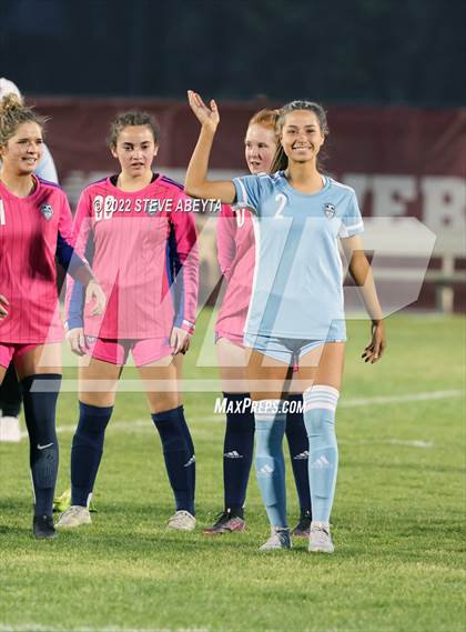 Thumbnail 2 in Valor Christian vs. Grandview photogallery.