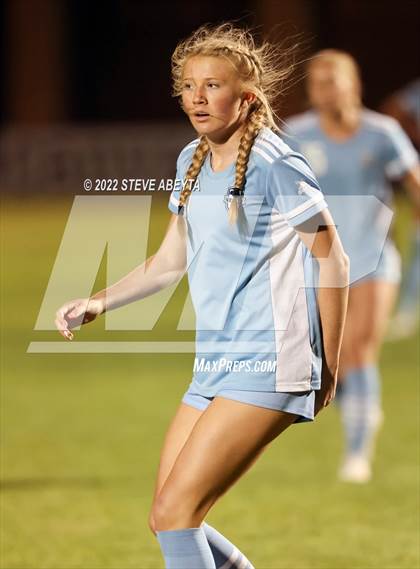 Thumbnail 2 in Valor Christian vs. Grandview photogallery.