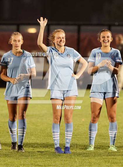 Thumbnail 3 in Valor Christian vs. Grandview photogallery.