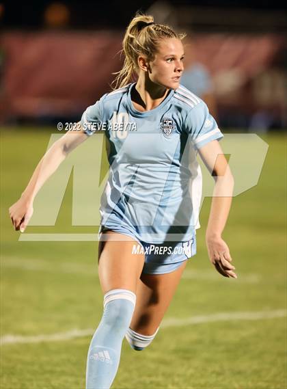 Thumbnail 2 in Valor Christian vs. Grandview photogallery.