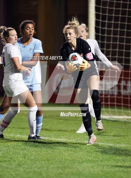 Thumbnail 3 in Valor Christian vs. Grandview photogallery.