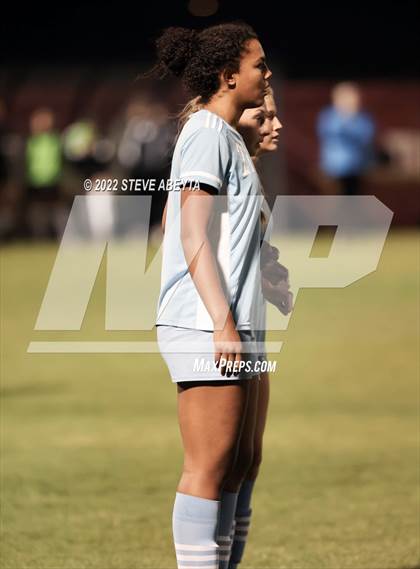 Thumbnail 2 in Valor Christian vs. Grandview photogallery.