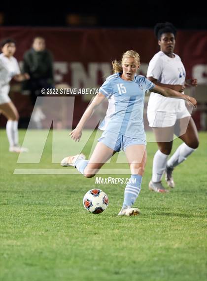 Thumbnail 2 in Valor Christian vs. Grandview photogallery.