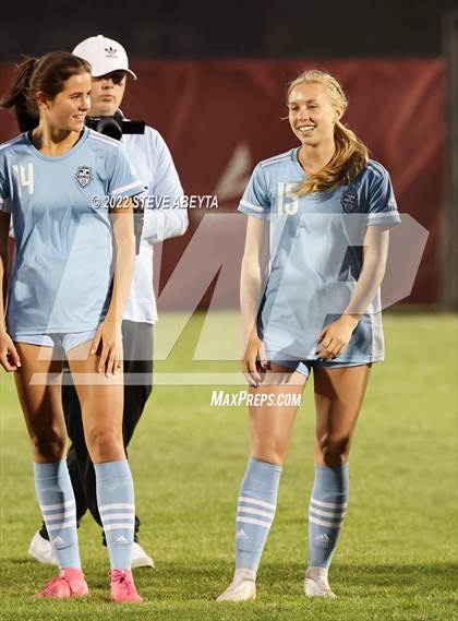 Thumbnail 3 in Valor Christian vs. Grandview photogallery.