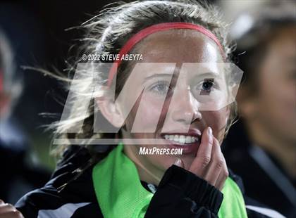 Thumbnail 3 in Valor Christian vs. Grandview photogallery.