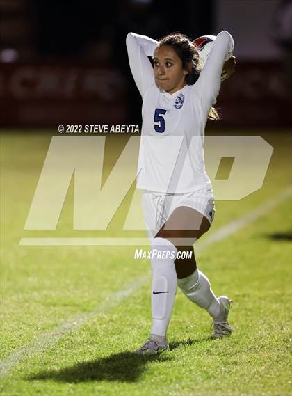 Thumbnail 1 in Valor Christian vs. Grandview photogallery.