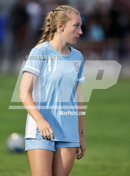 Thumbnail 1 in Valor Christian vs. Grandview photogallery.