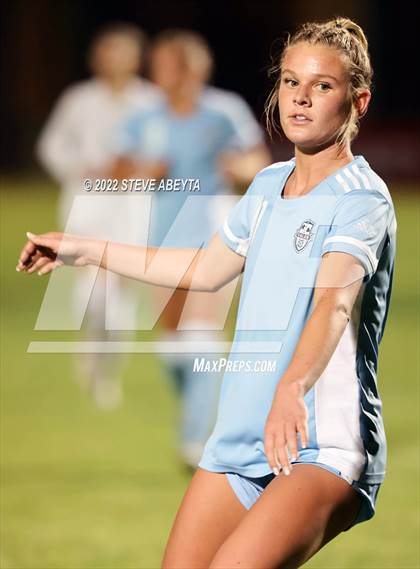 Thumbnail 1 in Valor Christian vs. Grandview photogallery.