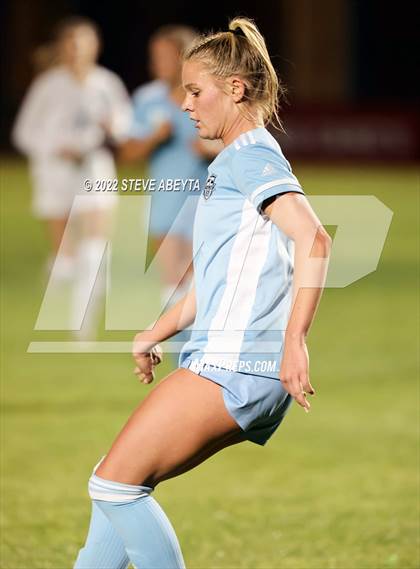 Thumbnail 2 in Valor Christian vs. Grandview photogallery.