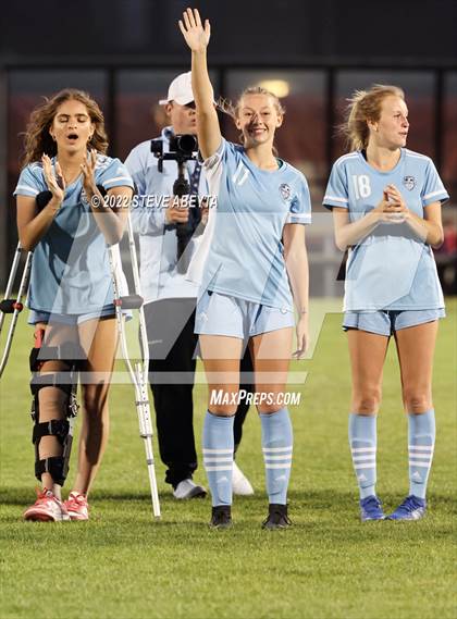 Thumbnail 3 in Valor Christian vs. Grandview photogallery.