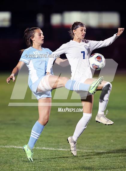 Thumbnail 1 in Valor Christian vs. Grandview photogallery.