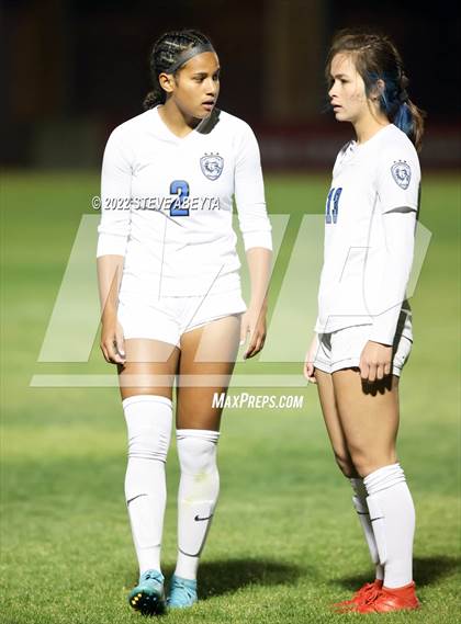 Thumbnail 2 in Valor Christian vs. Grandview photogallery.