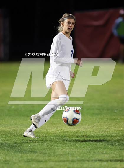 Thumbnail 1 in Valor Christian vs. Grandview photogallery.