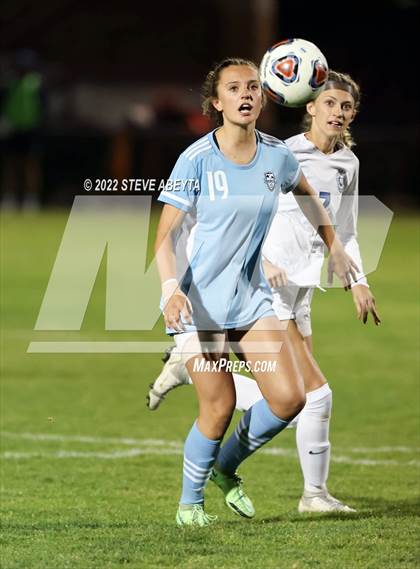 Thumbnail 2 in Valor Christian vs. Grandview photogallery.
