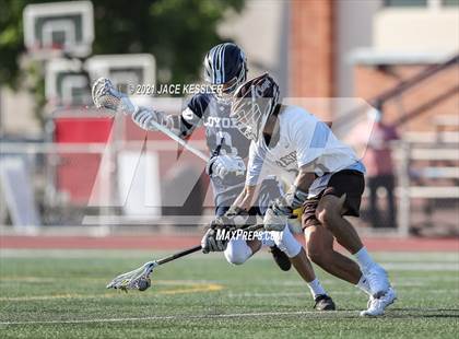 Thumbnail 1 in Loyola @ Crespi photogallery.