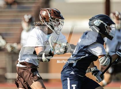 Thumbnail 2 in Loyola @ Crespi photogallery.