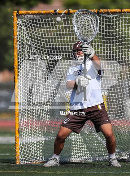 Thumbnail 2 in Loyola @ Crespi photogallery.