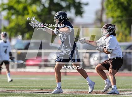 Thumbnail 1 in Loyola @ Crespi photogallery.