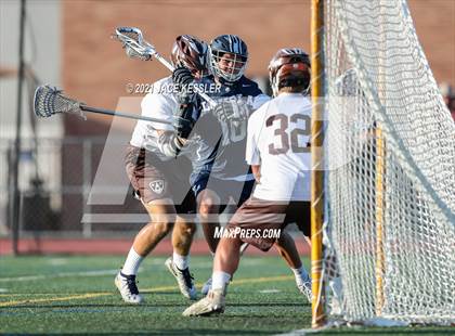 Thumbnail 3 in Loyola @ Crespi photogallery.