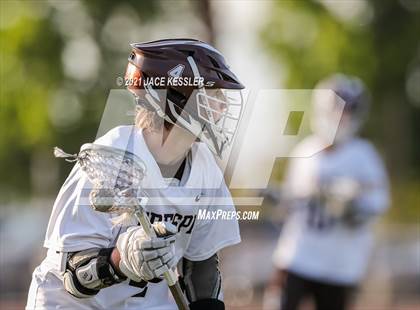 Thumbnail 3 in Loyola @ Crespi photogallery.