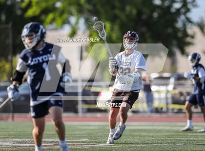 Thumbnail 3 in Loyola @ Crespi photogallery.
