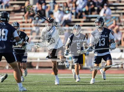 Thumbnail 2 in Loyola @ Crespi photogallery.