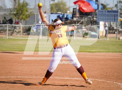 Thumbnail 3 in Mountain Pointe vs. Camelback photogallery.