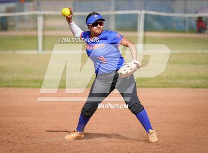 Thumbnail 3 in Mountain Pointe vs. Camelback photogallery.