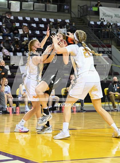 Thumbnail 3 in Fleming vs. Flatirons Academy (CHSAA 1A State Final) photogallery.