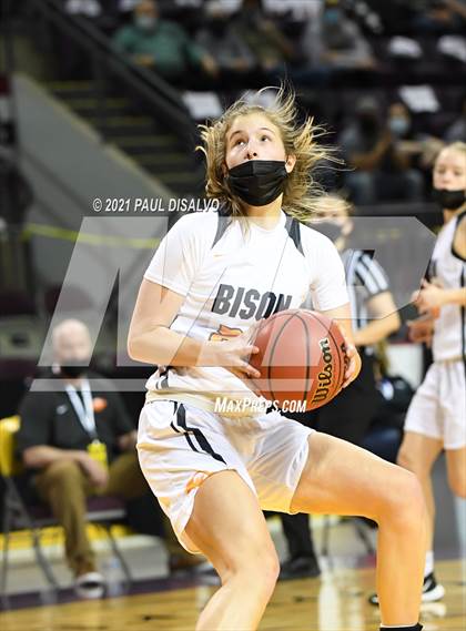 Thumbnail 3 in Fleming vs. Flatirons Academy (CHSAA 1A State Final) photogallery.