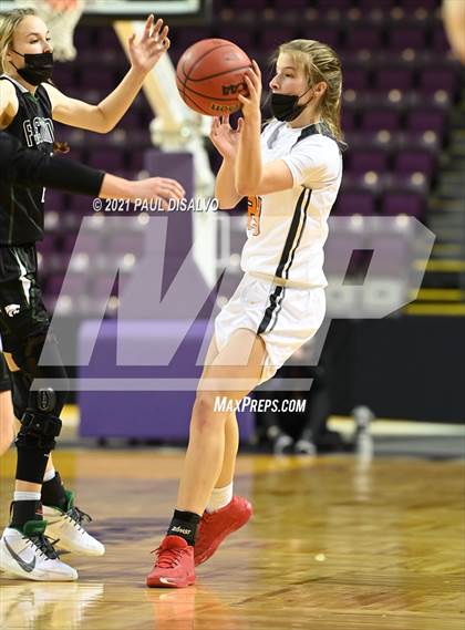 Thumbnail 2 in Fleming vs. Flatirons Academy (CHSAA 1A State Final) photogallery.