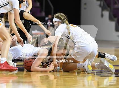 Thumbnail 3 in Fleming vs. Flatirons Academy (CHSAA 1A State Final) photogallery.