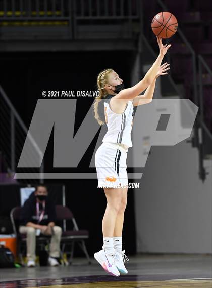 Thumbnail 2 in Fleming vs. Flatirons Academy (CHSAA 1A State Final) photogallery.