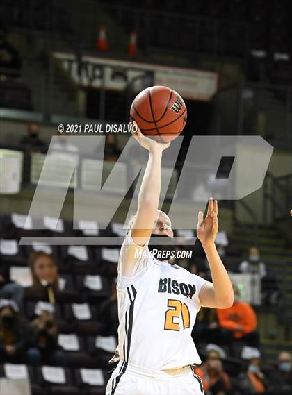 Thumbnail 2 in Fleming vs. Flatirons Academy (CHSAA 1A State Final) photogallery.