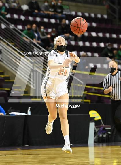 Thumbnail 3 in Fleming vs. Flatirons Academy (CHSAA 1A State Final) photogallery.