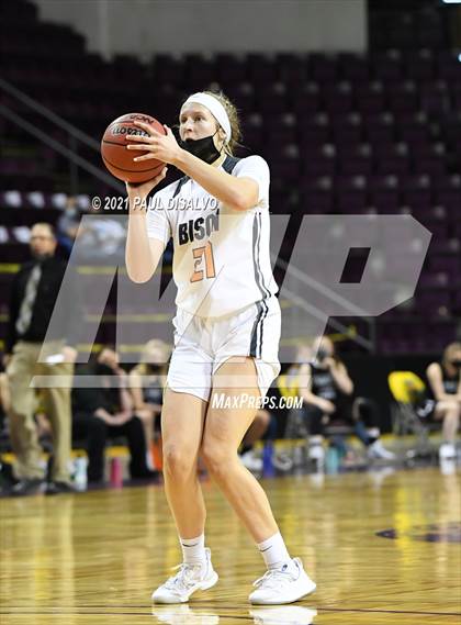 Thumbnail 2 in Fleming vs. Flatirons Academy (CHSAA 1A State Final) photogallery.
